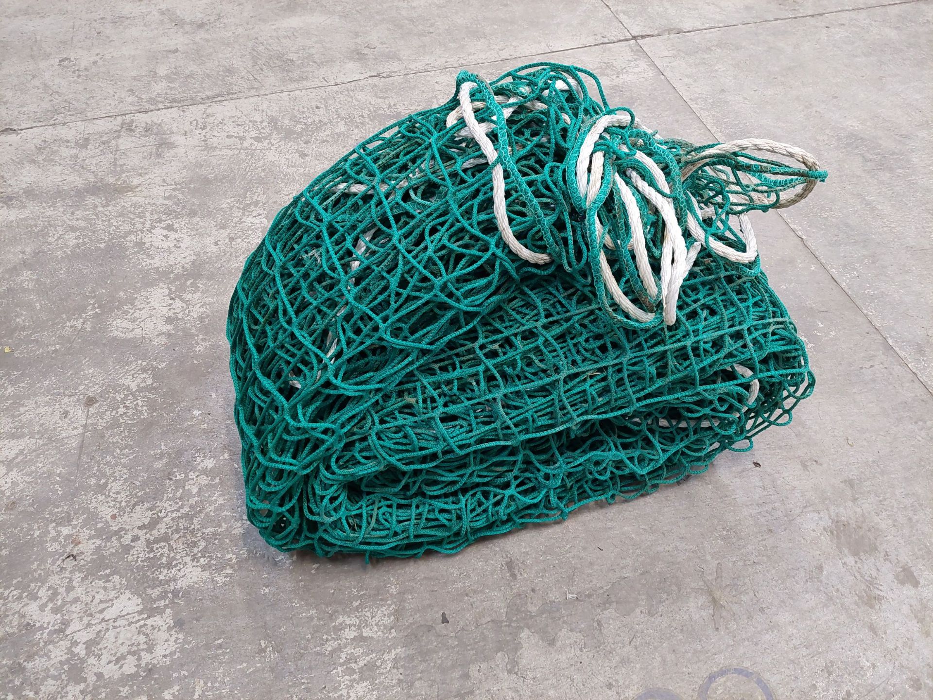 Safety netting - Leon De Oro. 8.9 x 12.7m. - Image 7 of 8