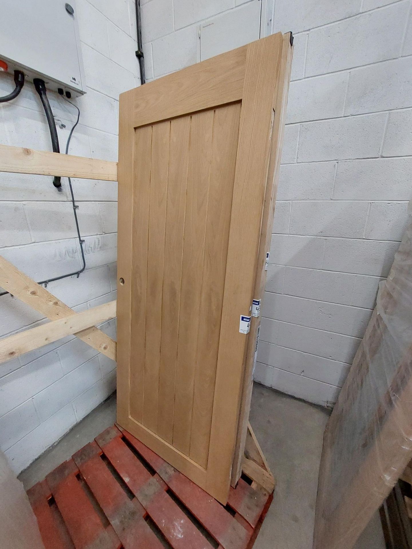 33" Internal door, oak veneer. NO VAT.