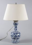 Tischlampe Fayencevase mit blau-weißem