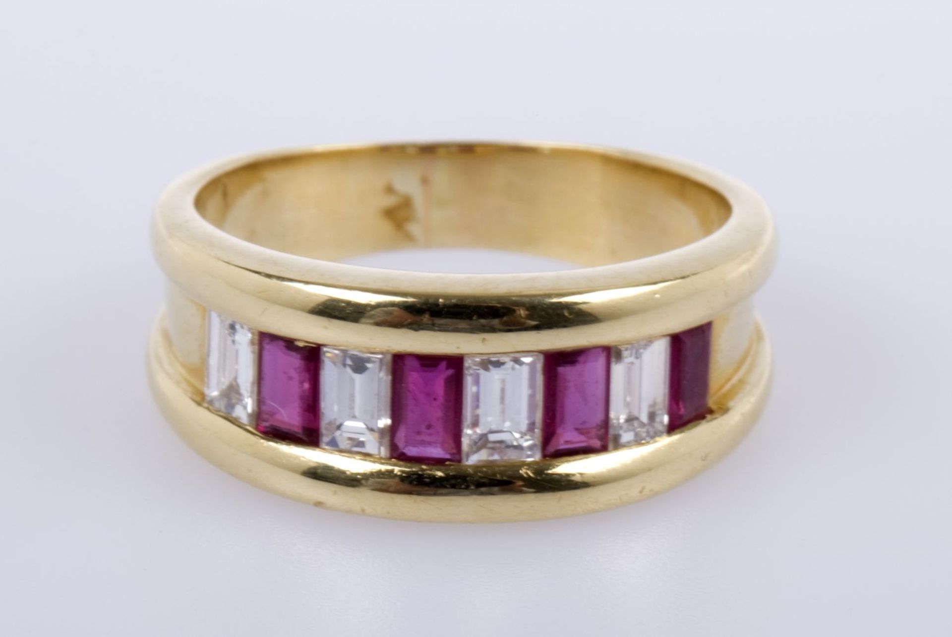 Rubin-Diamant-Ring Gelbgold 750. - Bild 2 aus 3