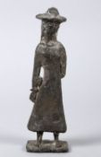 Unbekannt Mädchenfigur. Bronze. H. 26