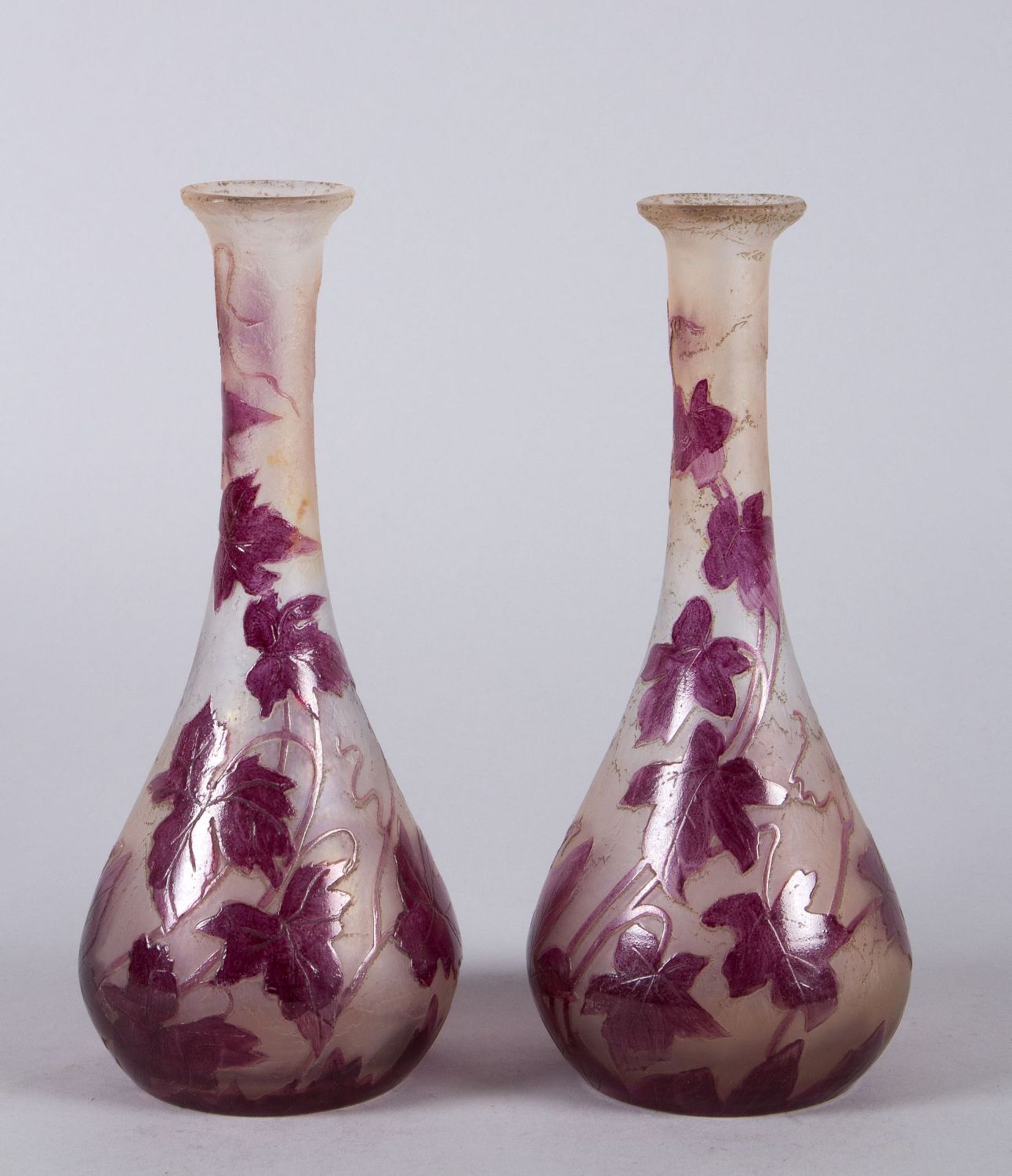 Ein Paar Jugendstil-Vasen Farbloses