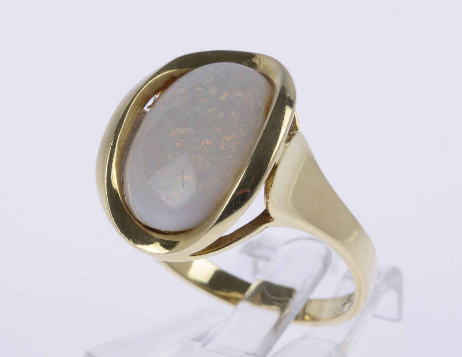 Opal-Ring Gelbgold 585. Ringkopf