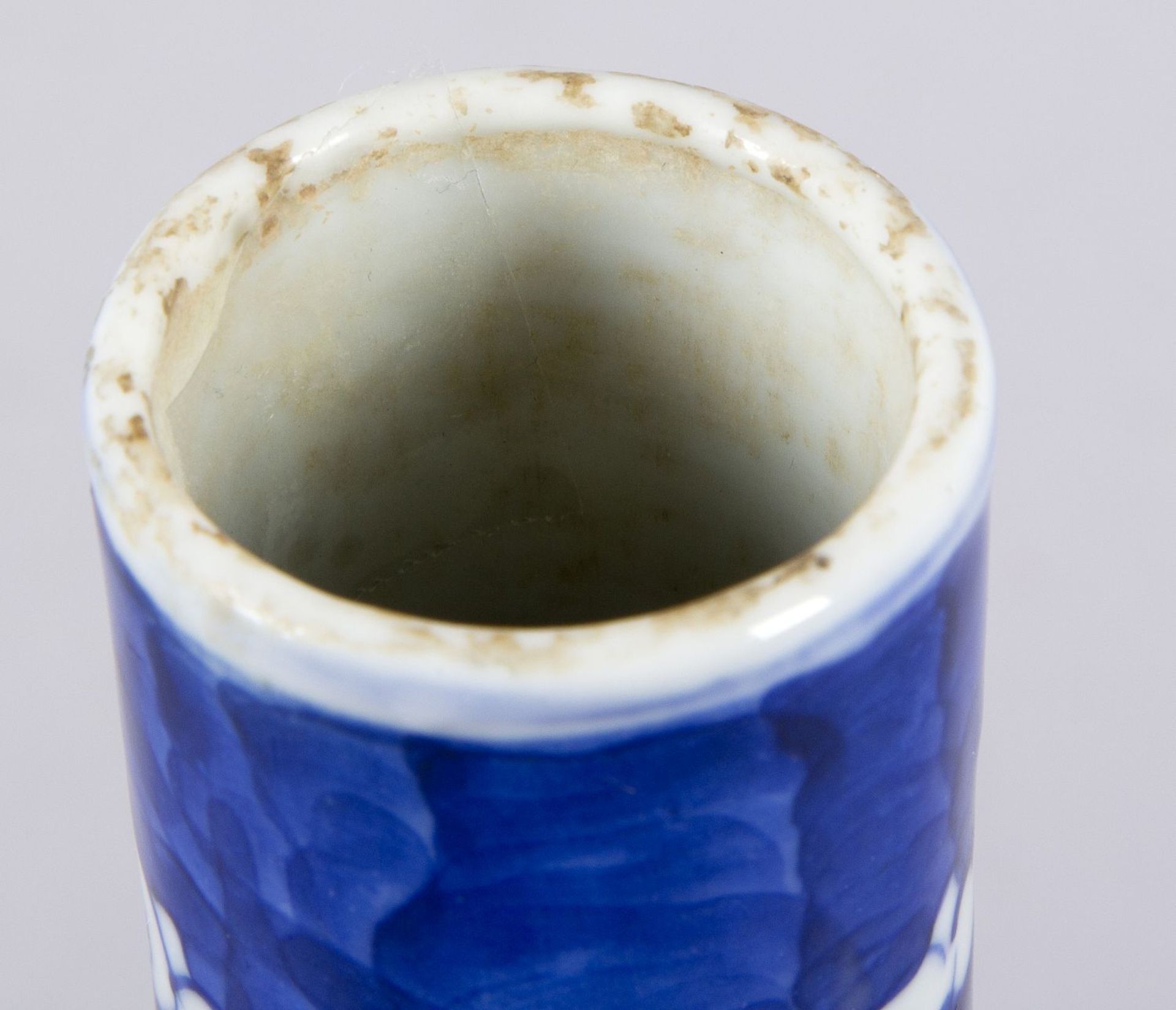 Vase Porzellan. Gebauchter Korpus mit - Bild 3 aus 3