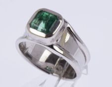 Moderner Smaragd-Ring Weißgold 750.