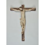 Christus am Kreuz Holz, geschnitzt.