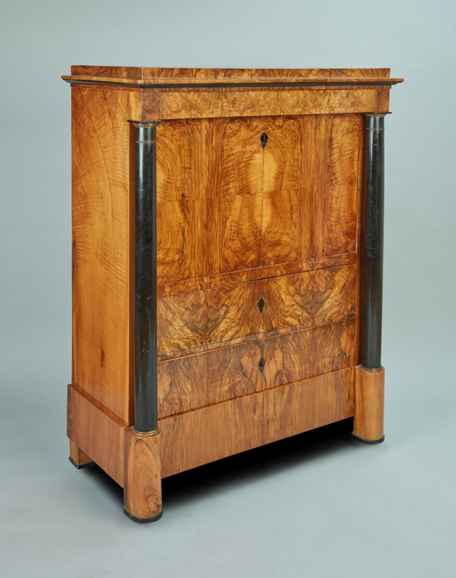 Biedermeier-Schreibschrank Nussbaum. - Image 2 of 5