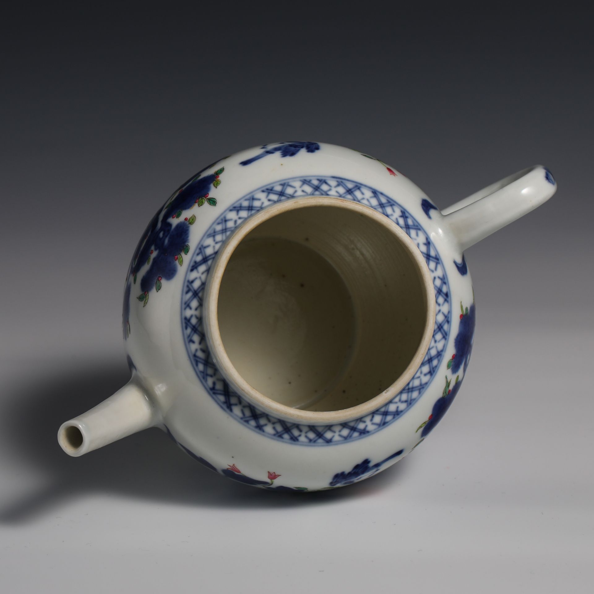 Eighteenth Century Blue and White Figure Teapot - Image 8 of 10