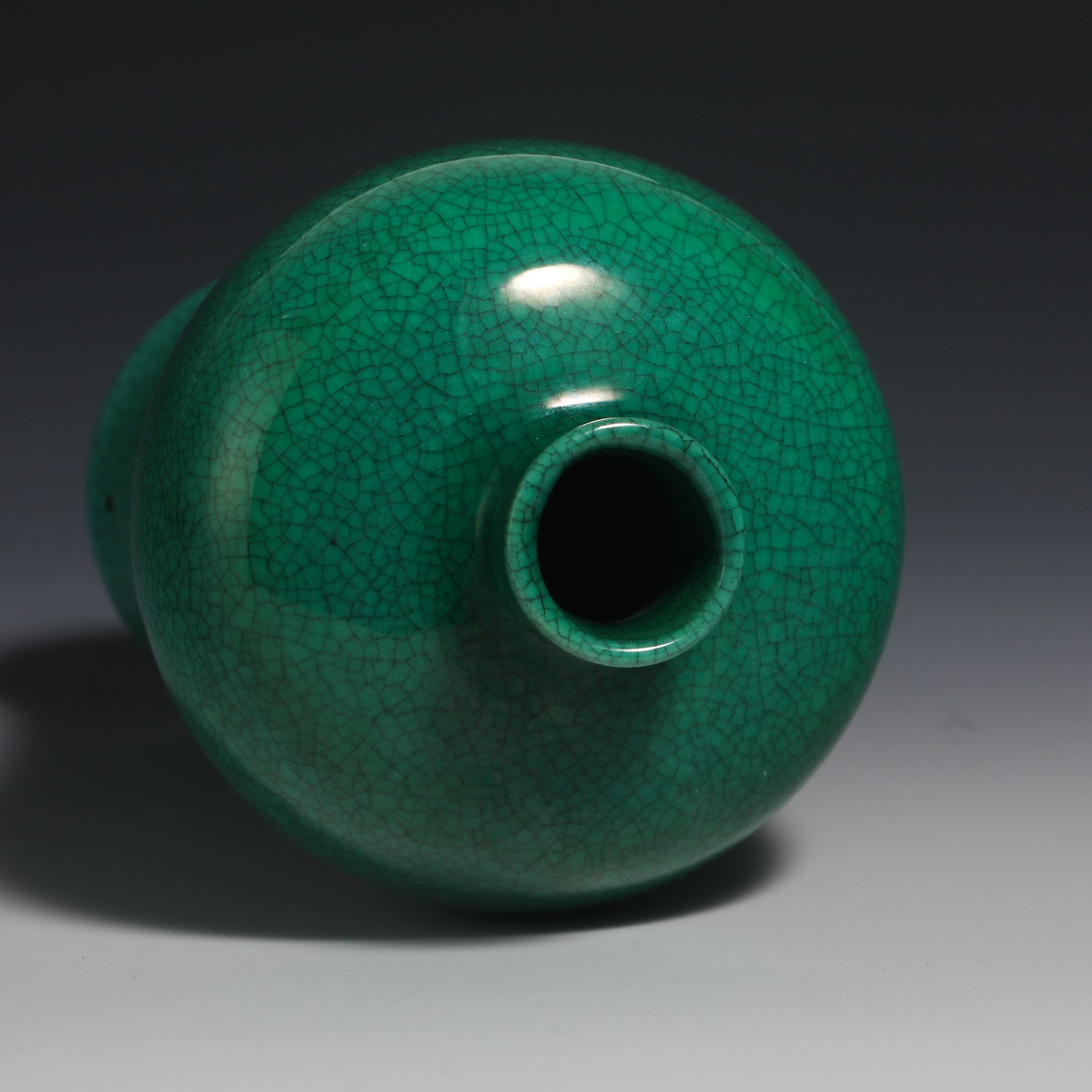 18th Century Apple Green Glazed Plum Vase - Bild 5 aus 8