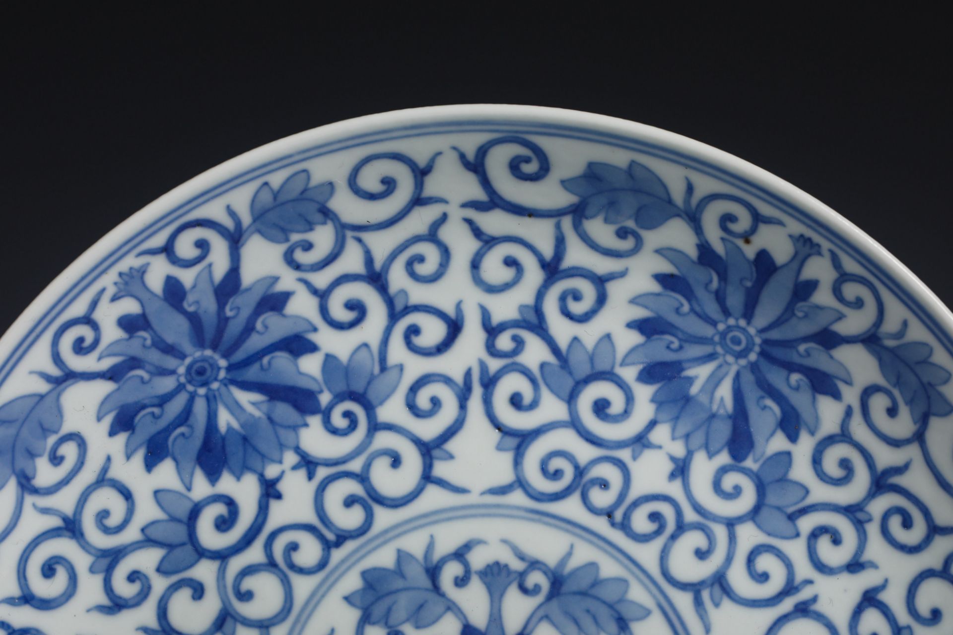18th Century Blue and White Lotus Plate - Image 3 of 8