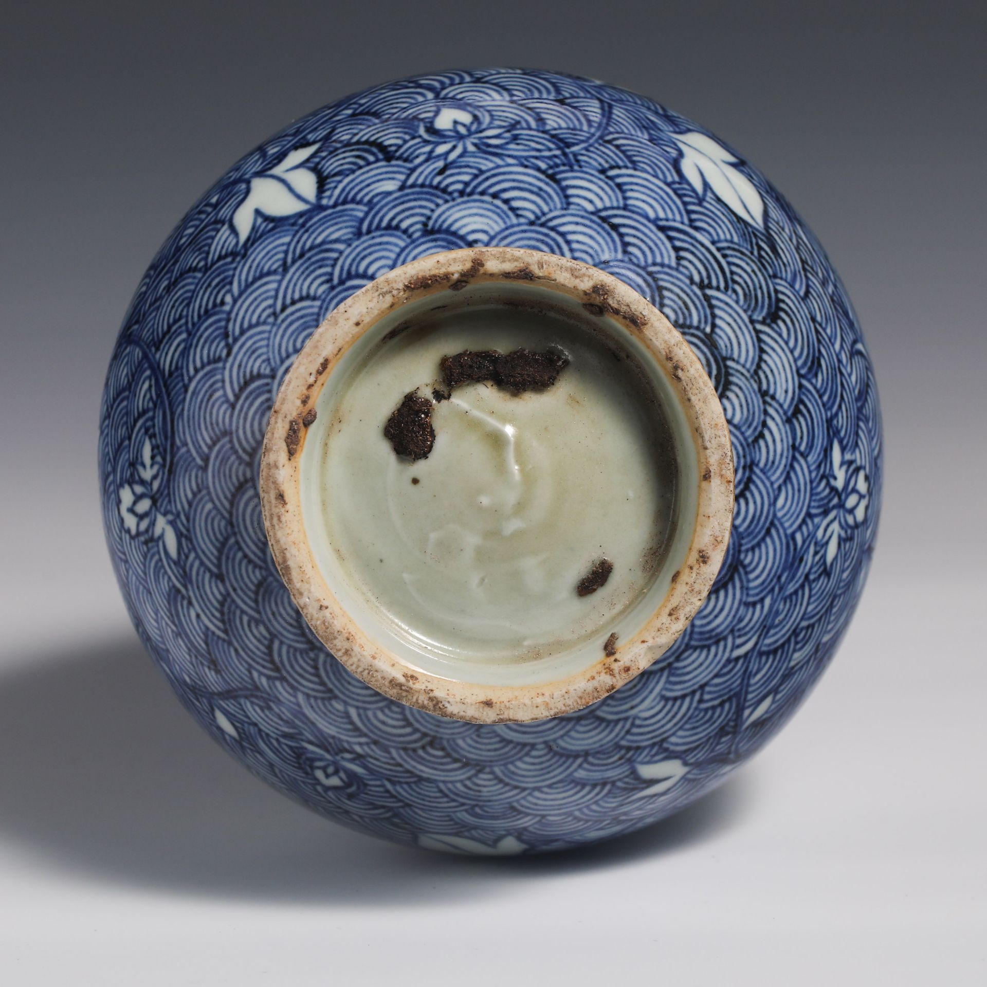 16th Century Blue and White Flower Pattern Jade Pot Spring Vase - Image 9 of 10