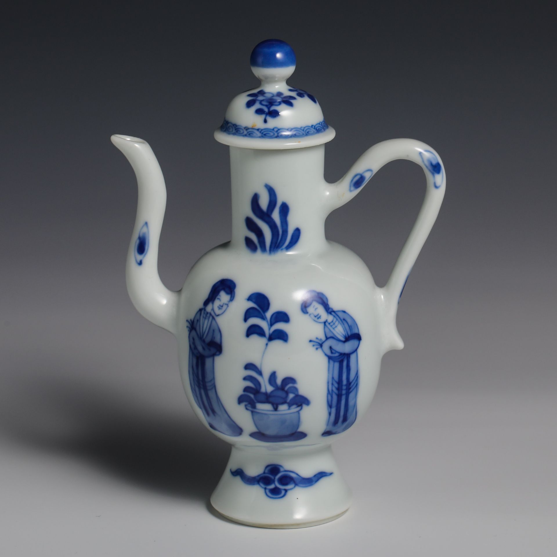 18th Century Blue and White Pot - Image 5 of 10