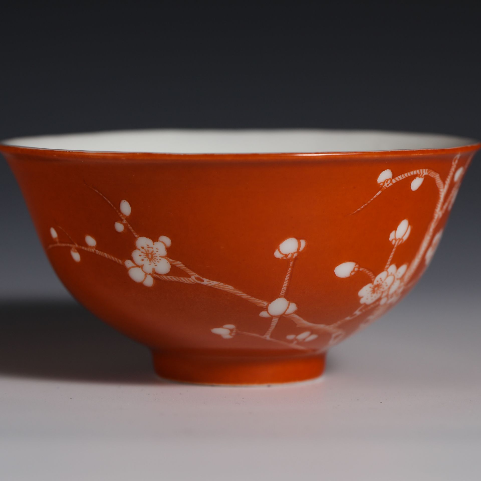 19th Century Coral Red Ground Ice Plum Bowl - Image 3 of 7