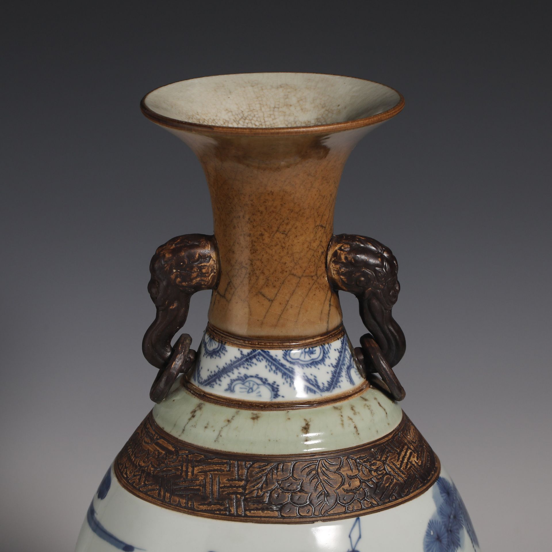 18th Century Blue and White Porcelain Vase - Image 9 of 14