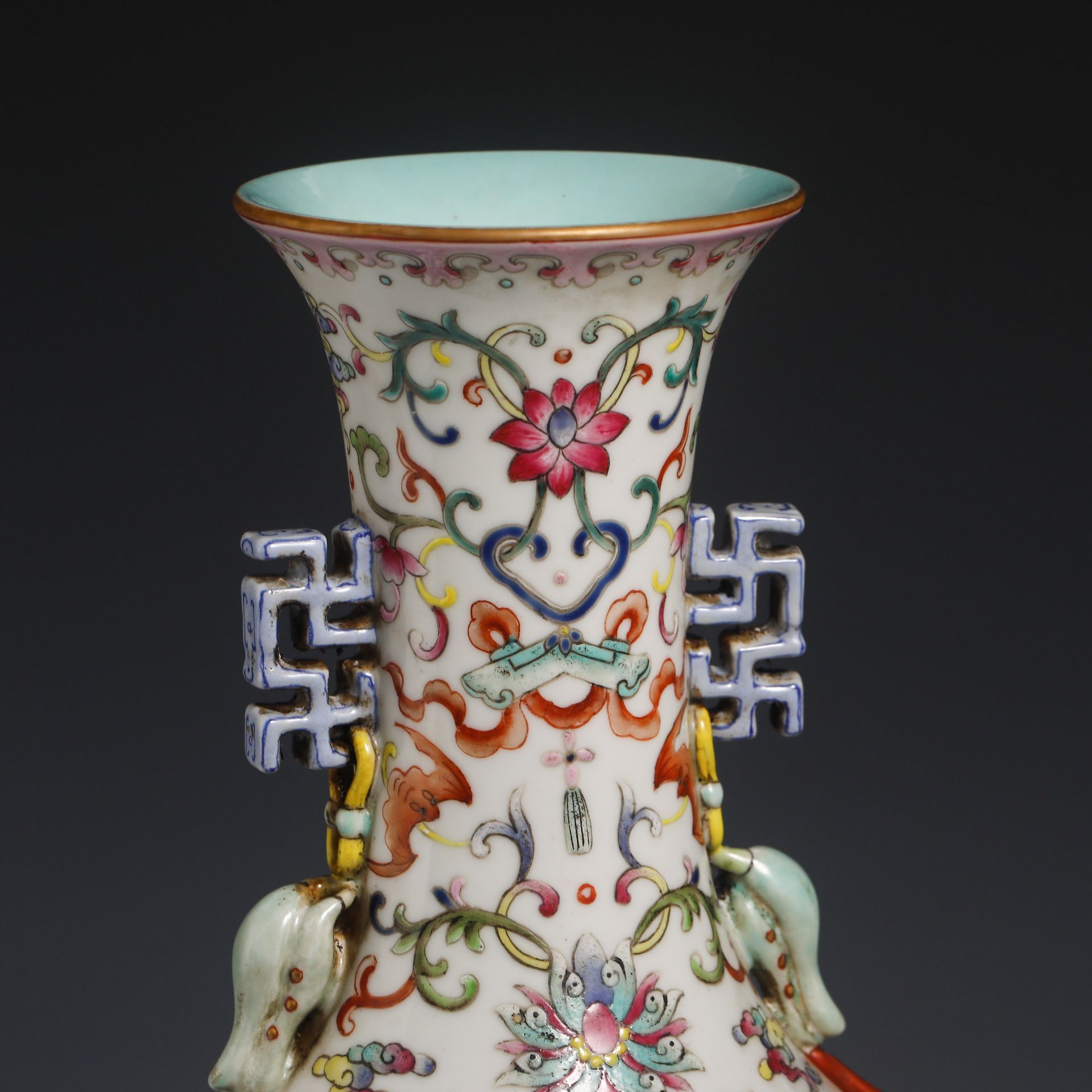 18th Century Pastel Lotus Double-Eared Vase - Image 4 of 10