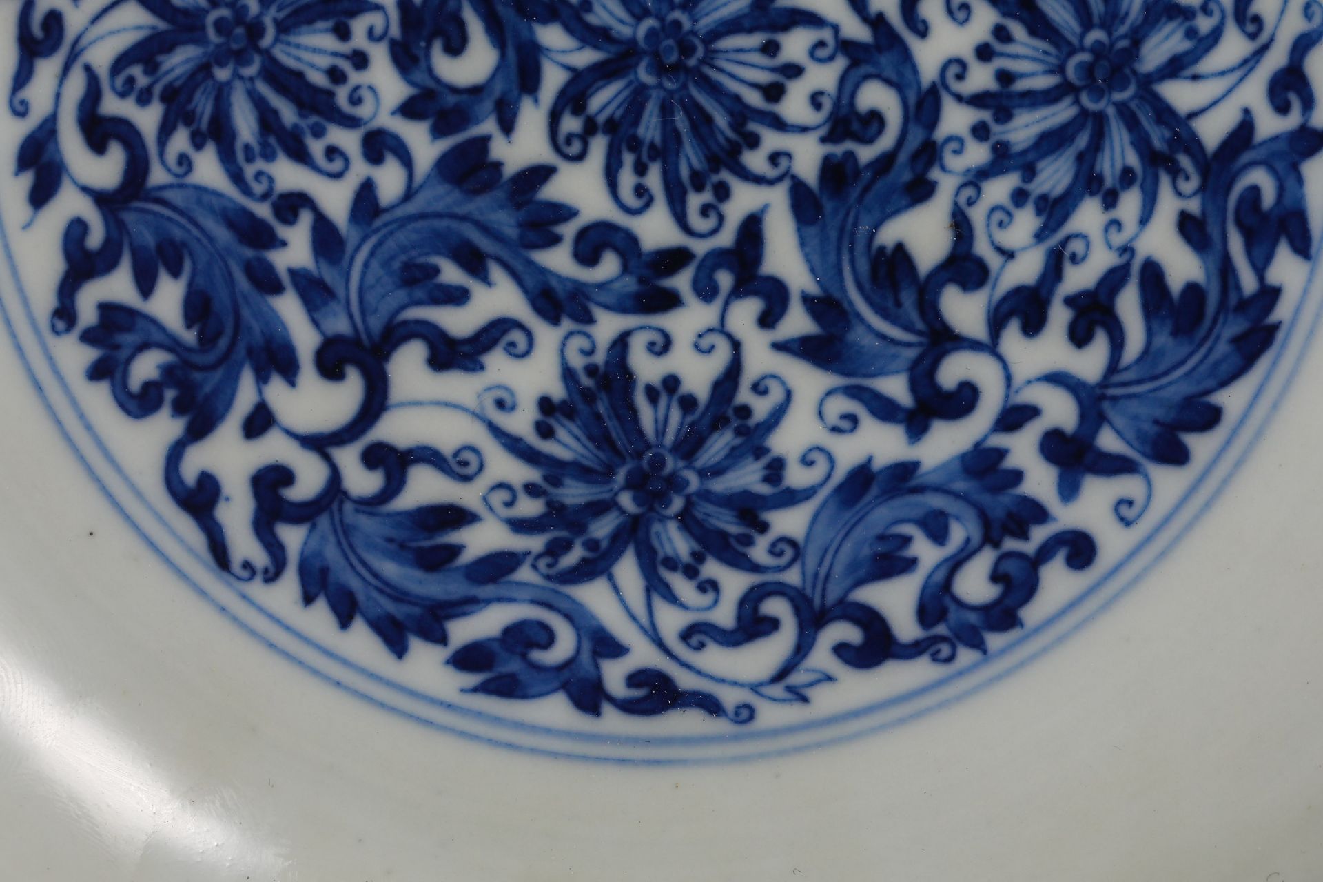 A Pair of Blue and White Floral Plates, 18th Century - Image 5 of 9