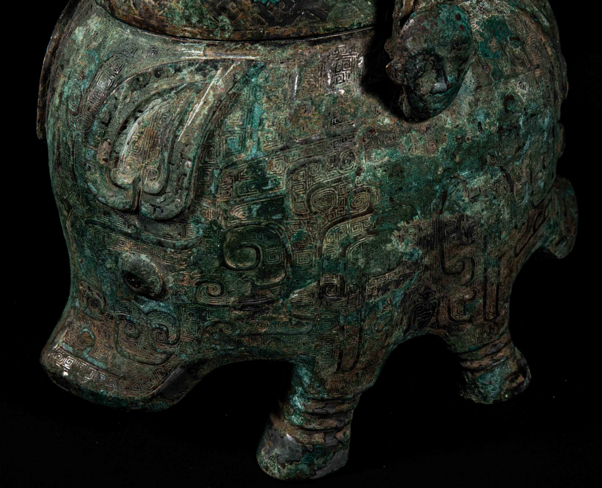 Chinese Western Zhou Dynasty bronze pig head beam pot - Image 7 of 12