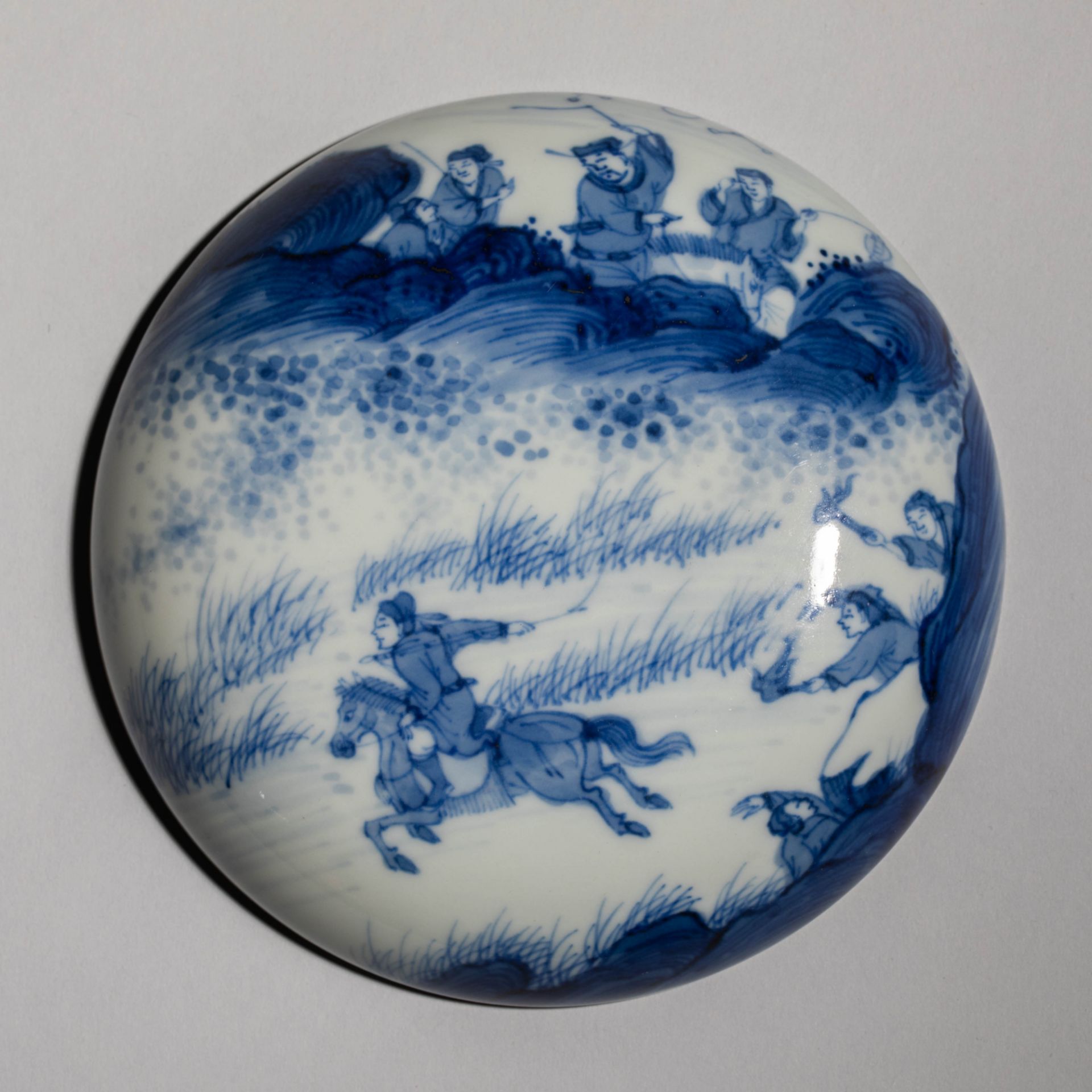 Qing Dynasty, China, Kangxi period, Chenghua style blue and white ink pad box - Image 6 of 9