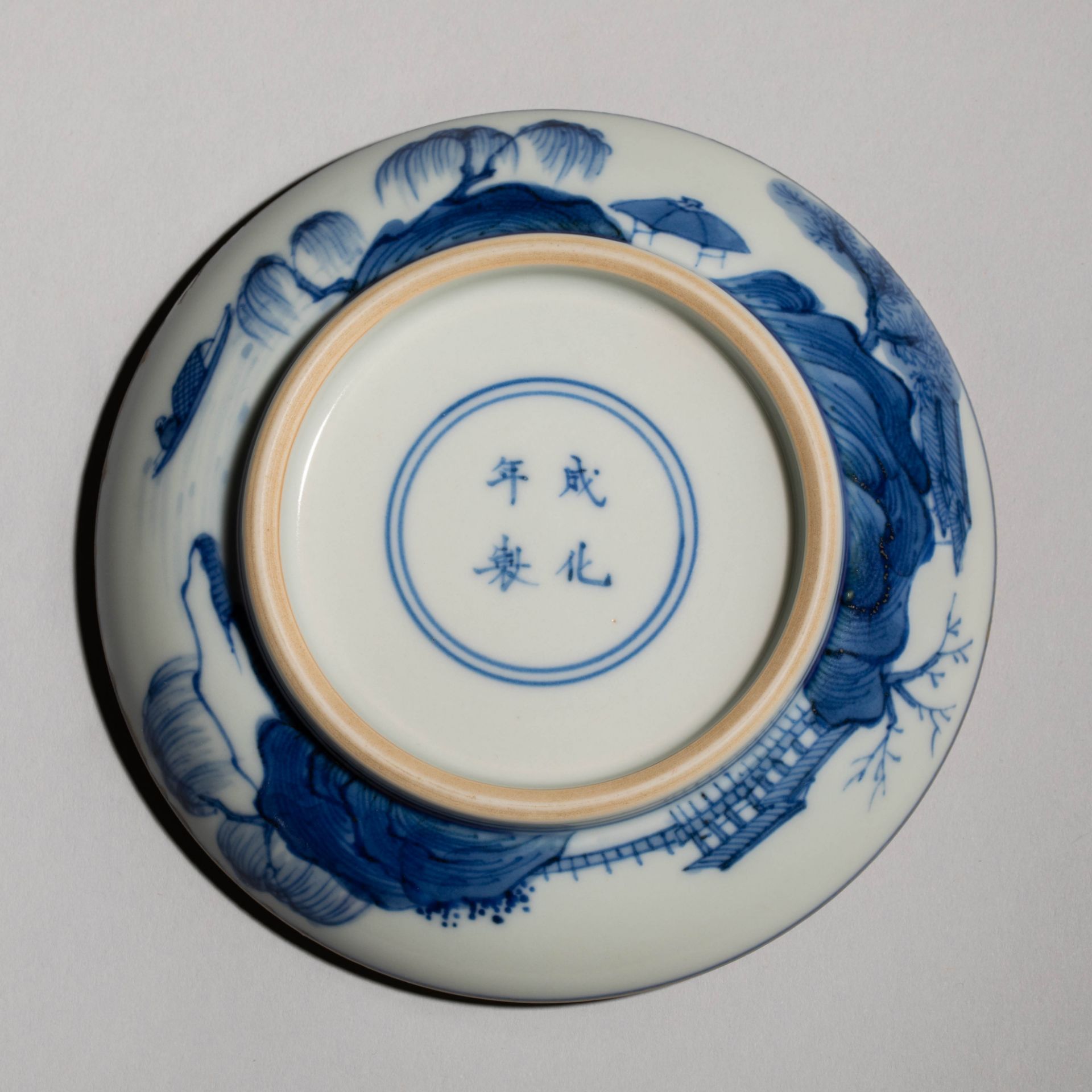 Qing Dynasty, China, Kangxi period, Chenghua style blue and white ink pad box - Image 8 of 9