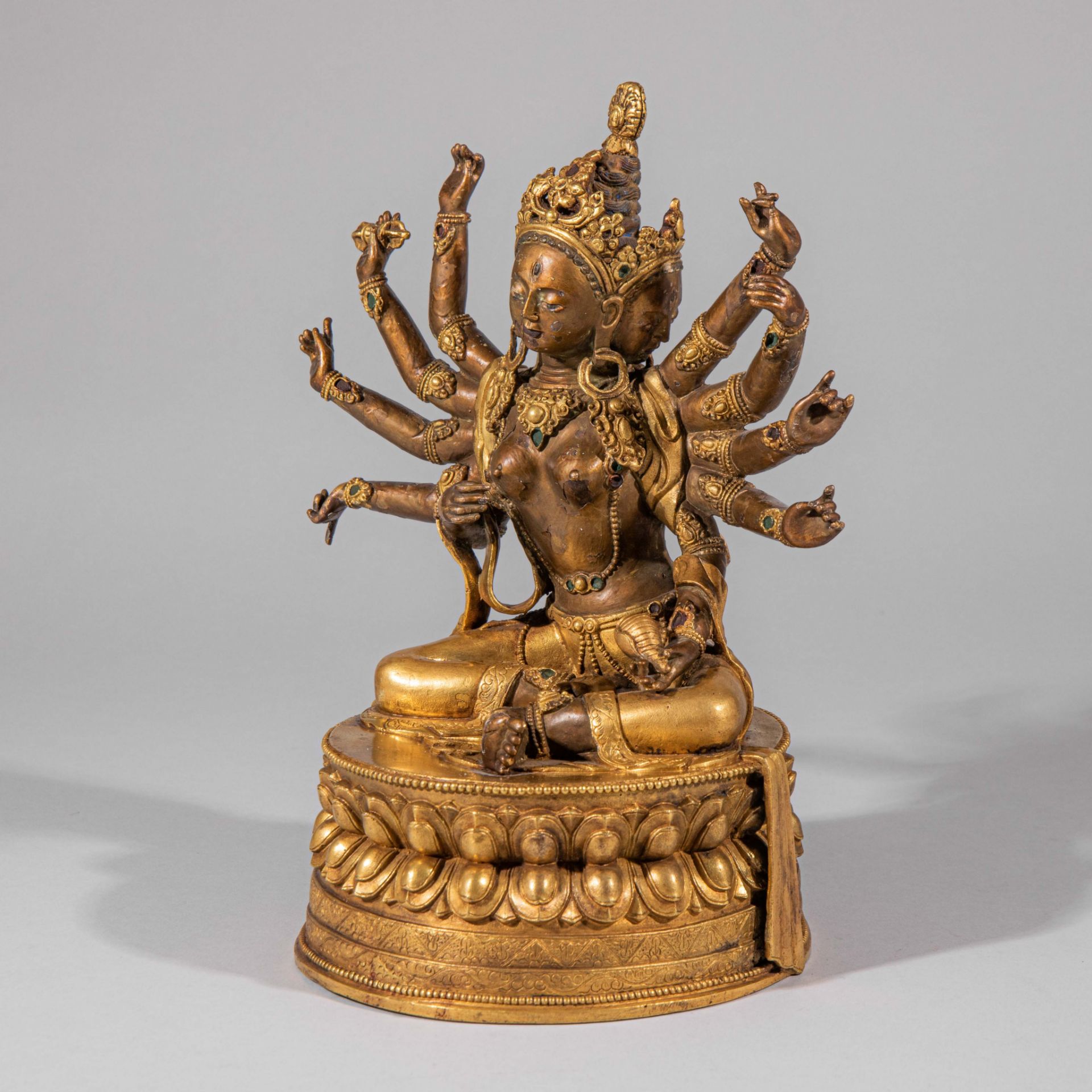 A Gilt Bronze Statue of Guanyin with Ten Arms, Qing Dynasty, China - Image 7 of 11