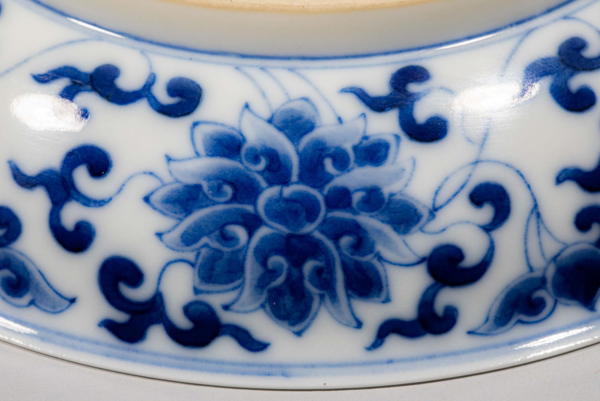 Chinese Qing Dynasty Kangxi style blue and white plate - Image 7 of 7