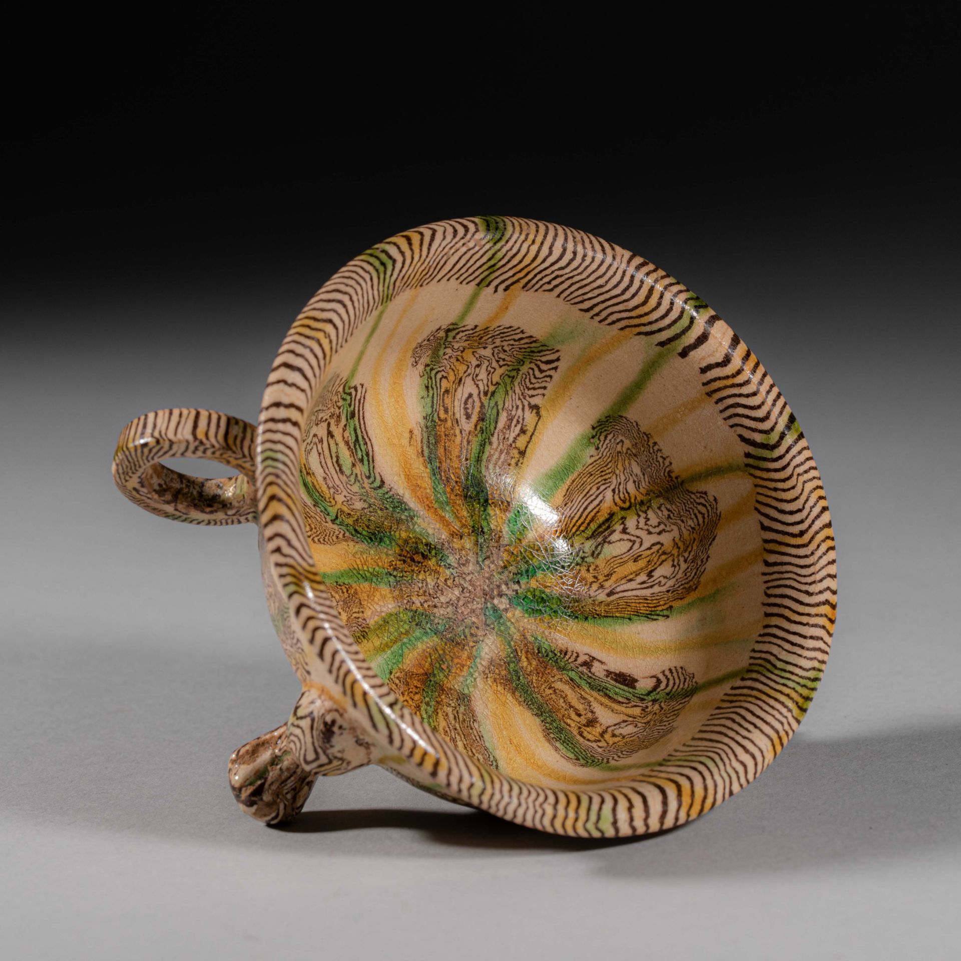 Chinese Tang Dynasty twisted body glaze three-legged cup - Image 4 of 5