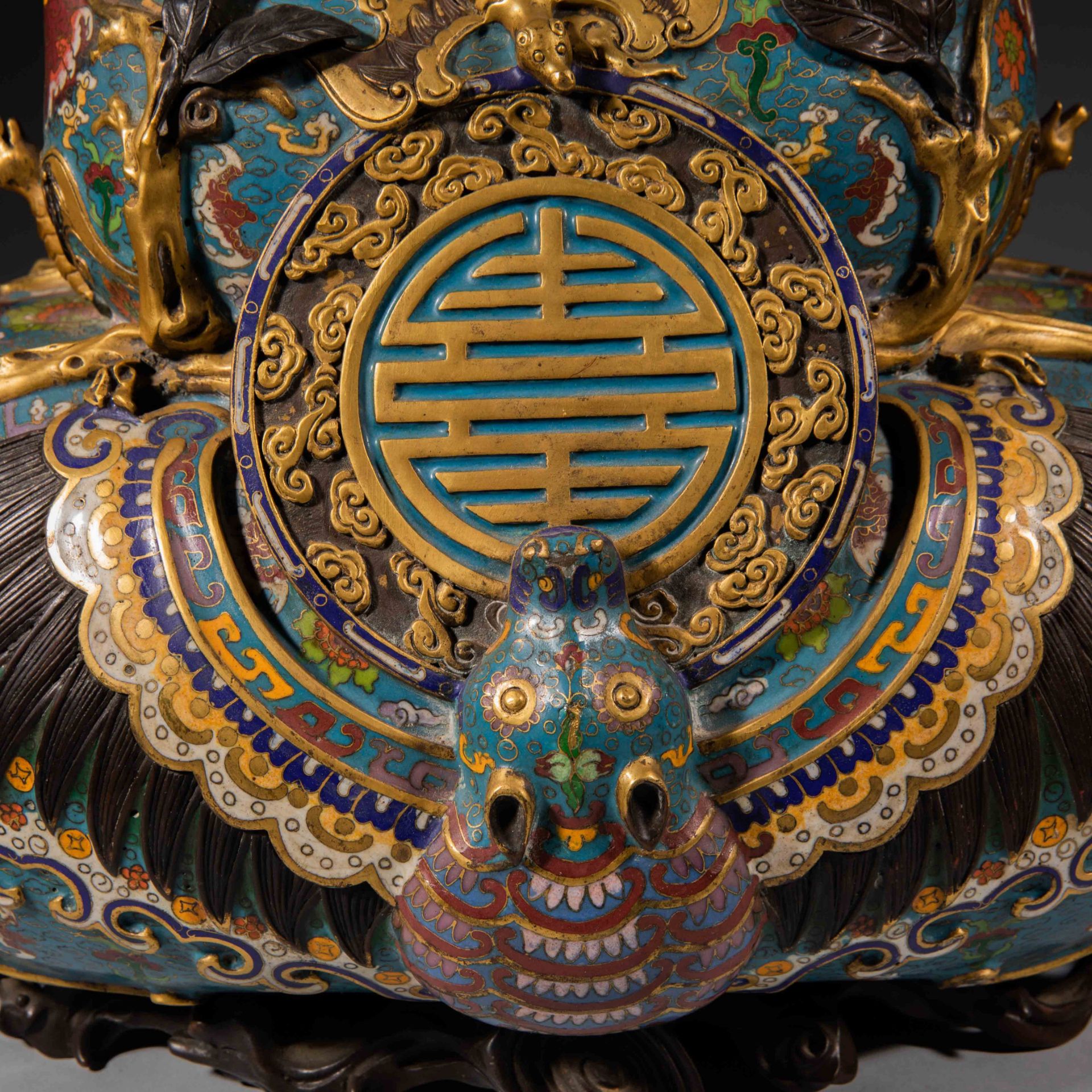 A Qianlong-marked Cloisonne Vase, Qing Dynasty, China - Image 3 of 12