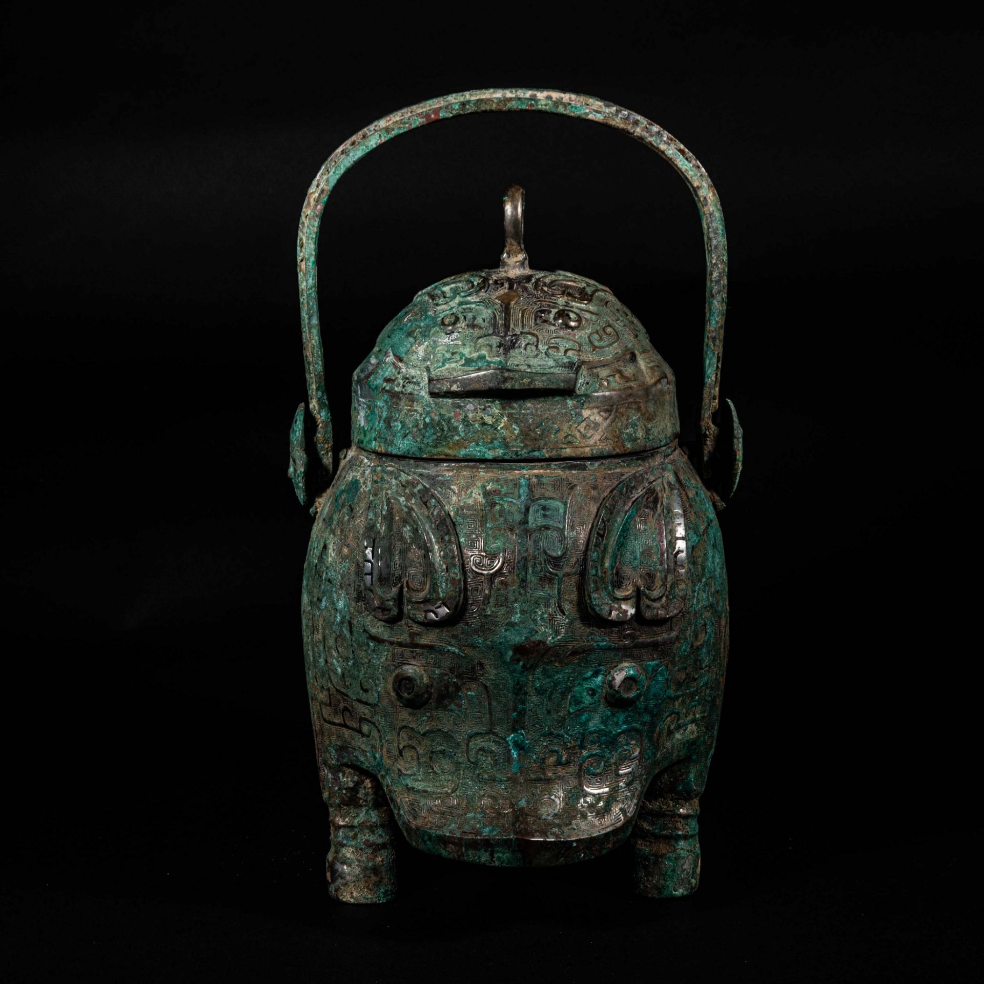 Chinese Western Zhou Dynasty bronze pig head beam pot - Image 3 of 12