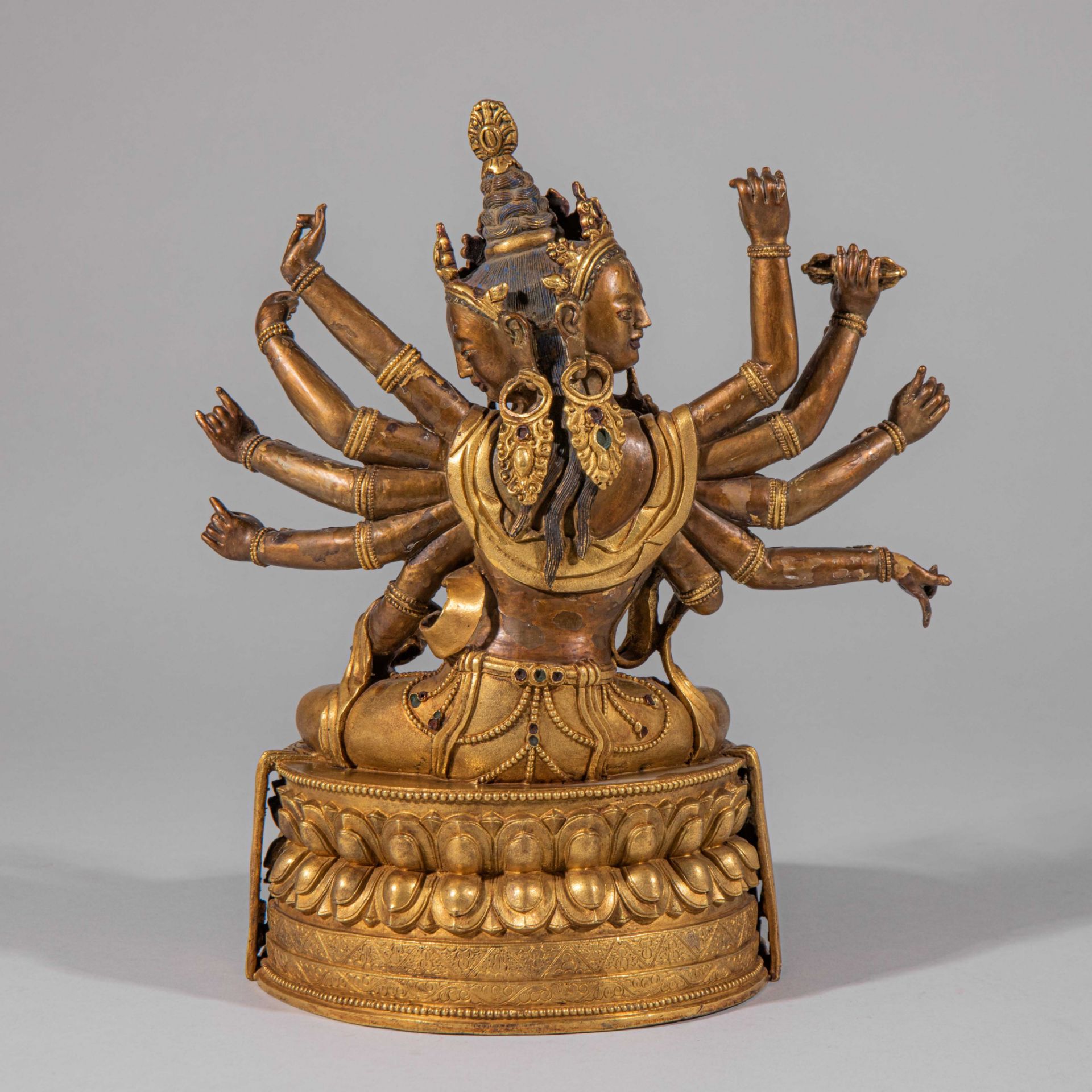 A Gilt Bronze Statue of Guanyin with Ten Arms, Qing Dynasty, China - Image 8 of 11