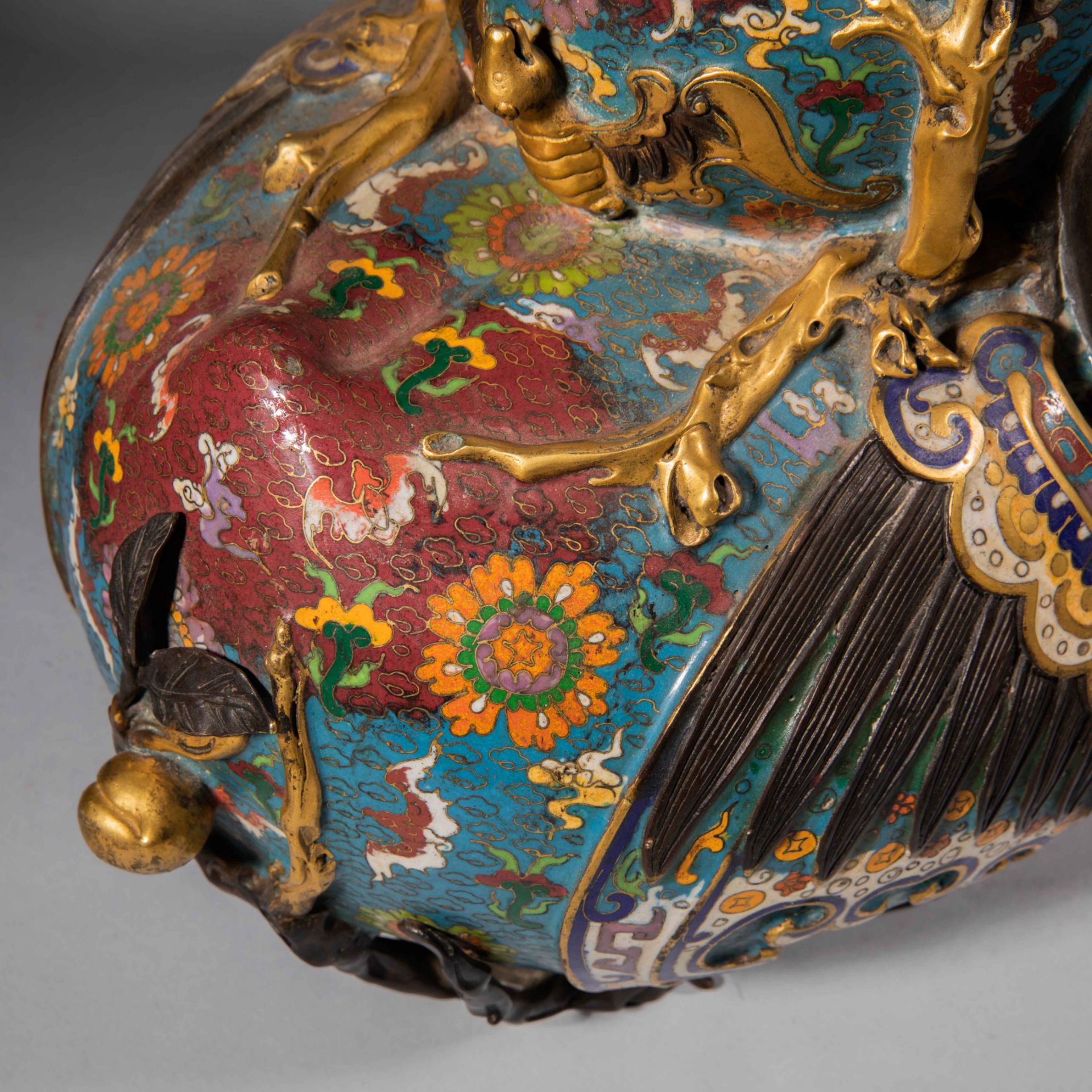 A Qianlong-marked Cloisonne Vase, Qing Dynasty, China - Image 7 of 12