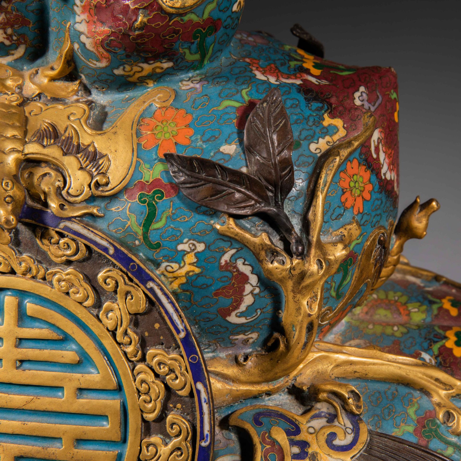 A Qianlong-marked Cloisonne Vase, Qing Dynasty, China - Image 4 of 12