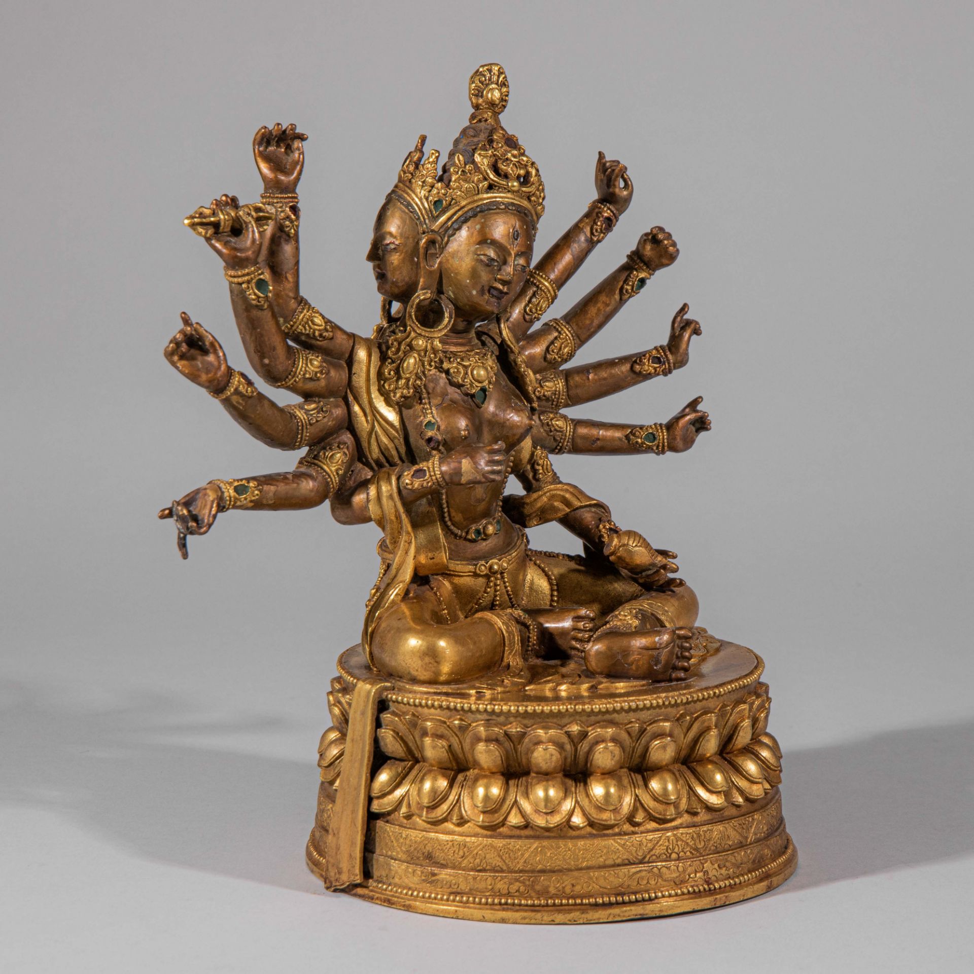 A Gilt Bronze Statue of Guanyin with Ten Arms, Qing Dynasty, China - Image 6 of 11