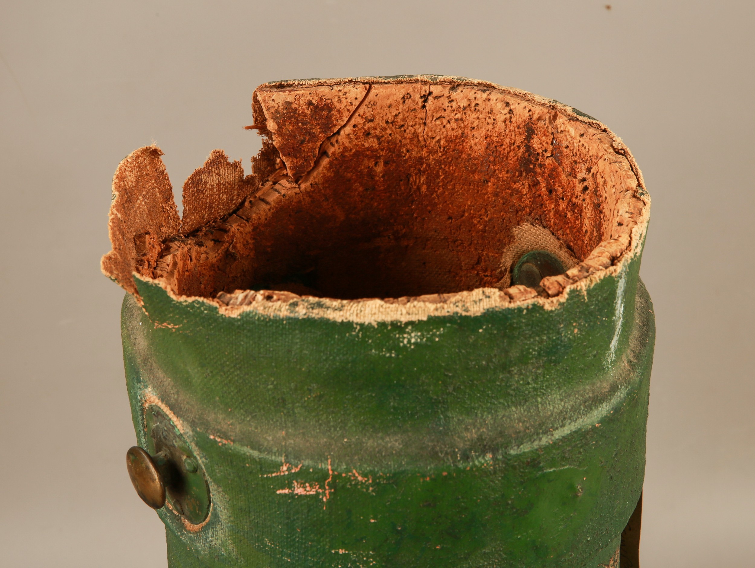 An Early 19th Century Gunpowder Carrier (bucket). An early, British Navy container used by young - Image 2 of 3