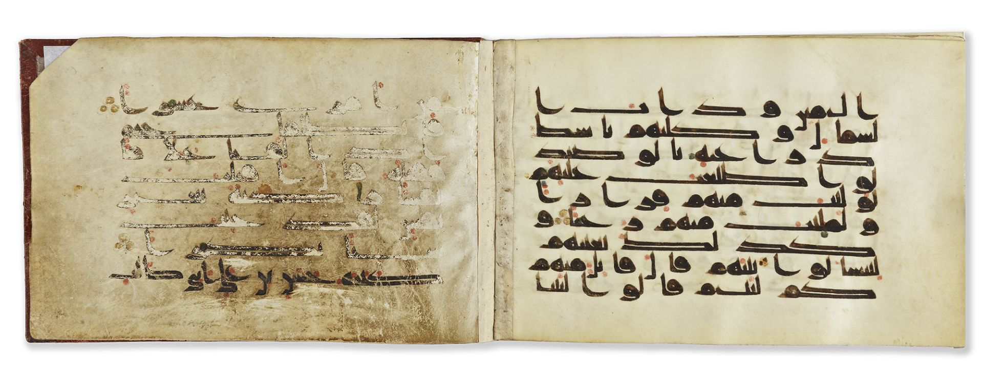 AN EASTERN KUFIC SECTION ON VELLUM, NORTH AFRICA OR NEAR EAST, 9TH CENTURY - Bild 8 aus 9