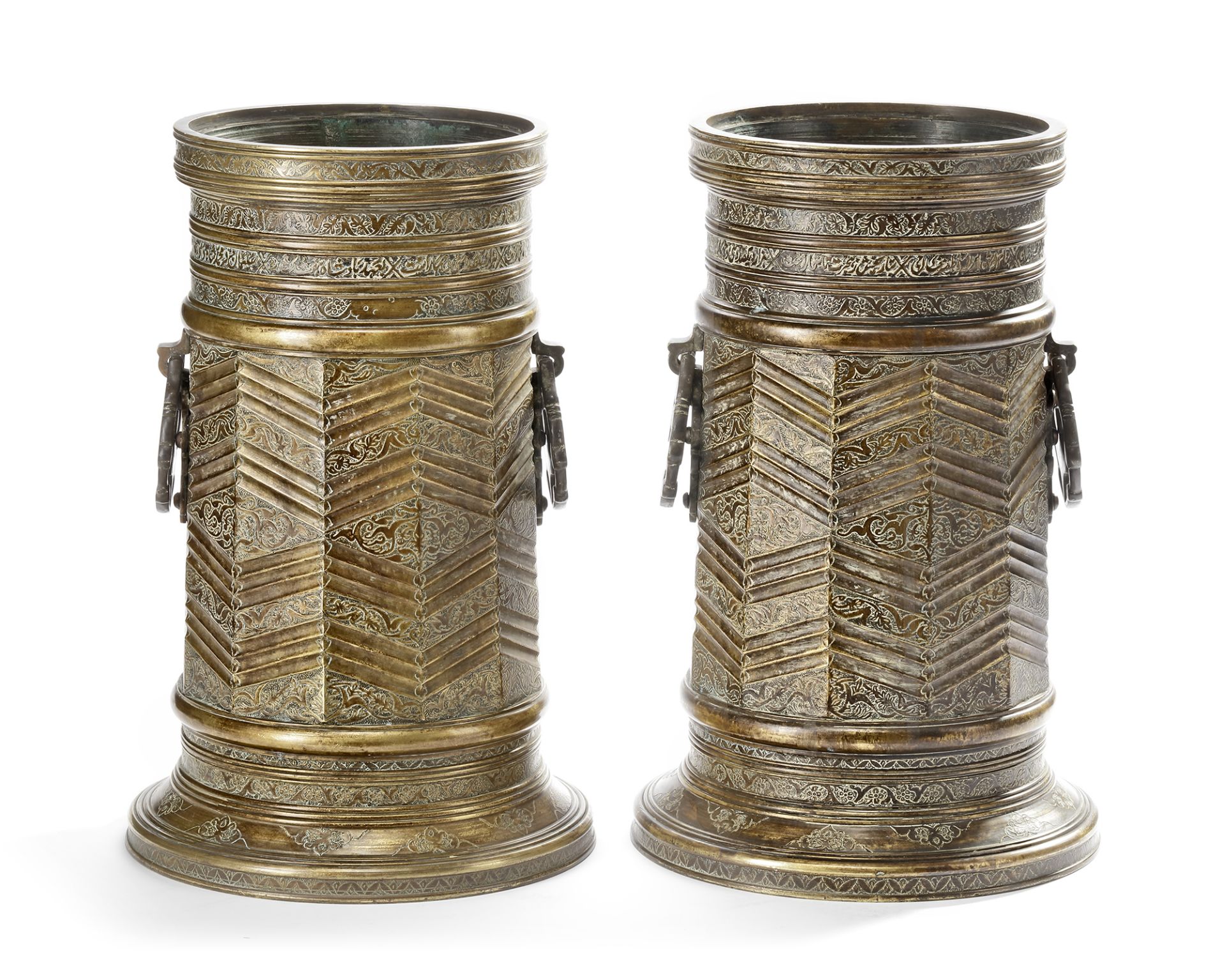 A PAIR LARGE OF SAFAVID STYLE ENGRAVED BRASS TORCH STANDS, PERSIA, 18TH -19TH CENTURY - Image 3 of 6