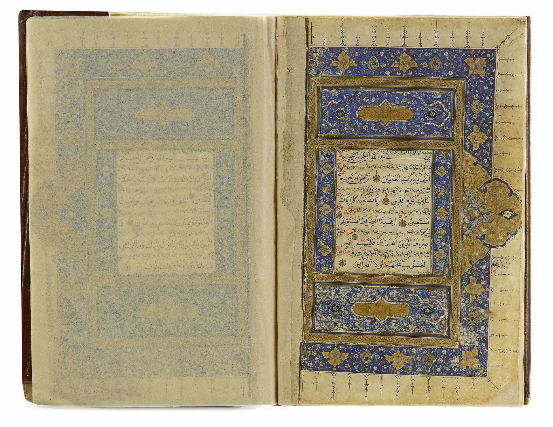 A HIGHLY ILLUMINATED QURAN BY THE MASTER CALLIGRAPHER DOST MUHAMMAD BUKHARI, 16TH CENTURY - Bild 2 aus 14