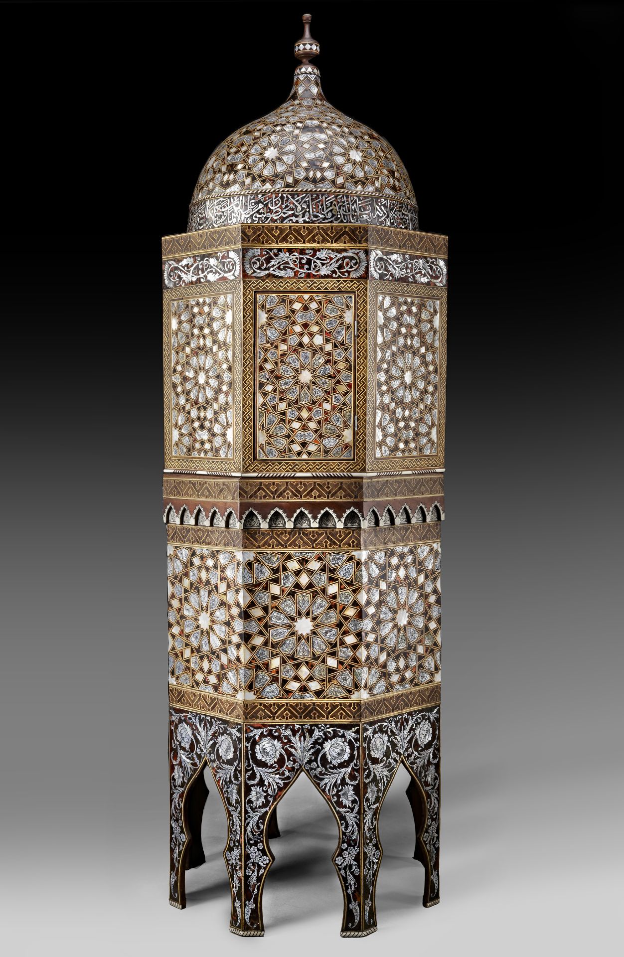 A TORTOISESHELL AND MOTHER-OF-PEARL OCTAGONAL CABINET, TURKEY OR SYRIA, EARLY 20TH CENTURY - Image 2 of 5