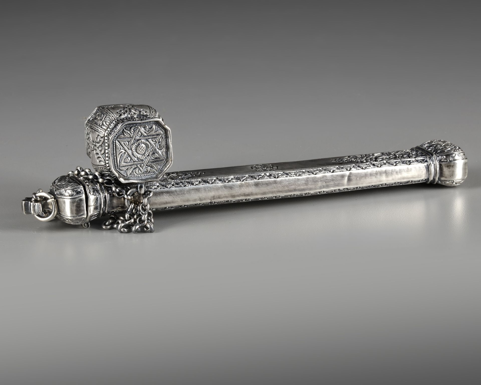 A SILVER PENCASE (DIVIT) OTTOMAN GREECE, LATE 18TH-EARLY 19TH CENTURY - Image 5 of 5