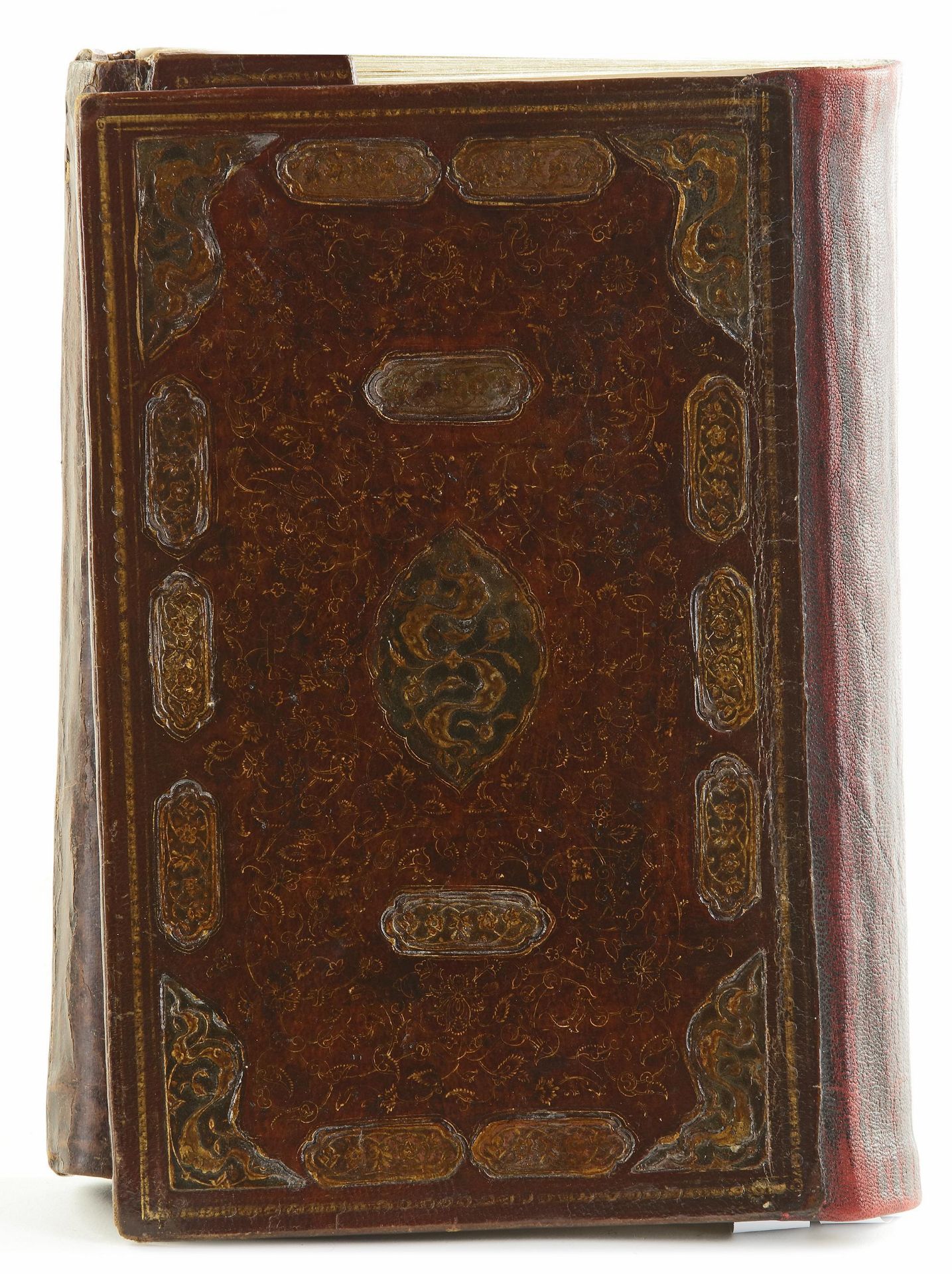 A HIGHLY ILLUMINATED QURAN BY THE MASTER CALLIGRAPHER DOST MUHAMMAD BUKHARI, 16TH CENTURY - Image 12 of 14