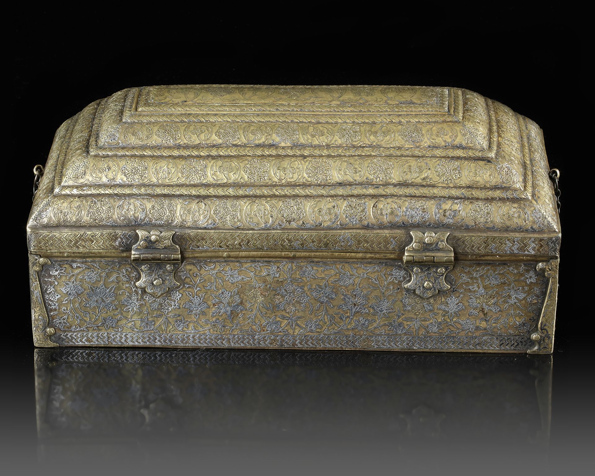 A SILVER INLAID BRASS SCRIBE'S WRITING BOX, DELHI SULTANATE INDIA, 15TH CENTURY - Image 6 of 6