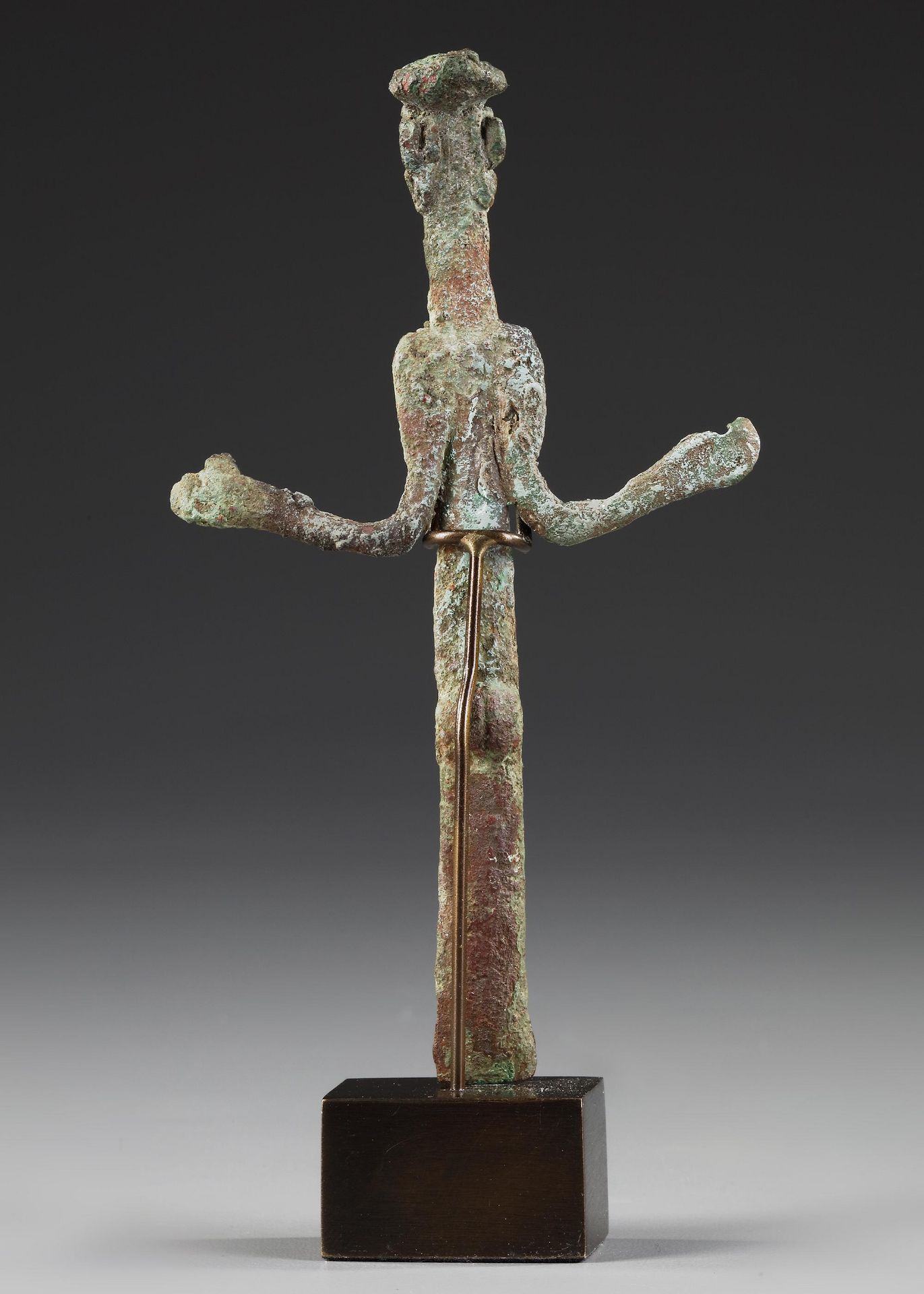 A WESTERN ASIATIC BRONZE FEMALE FIGURE, CIRCA EARLY 2ND CENTURY B.C. - Image 6 of 6