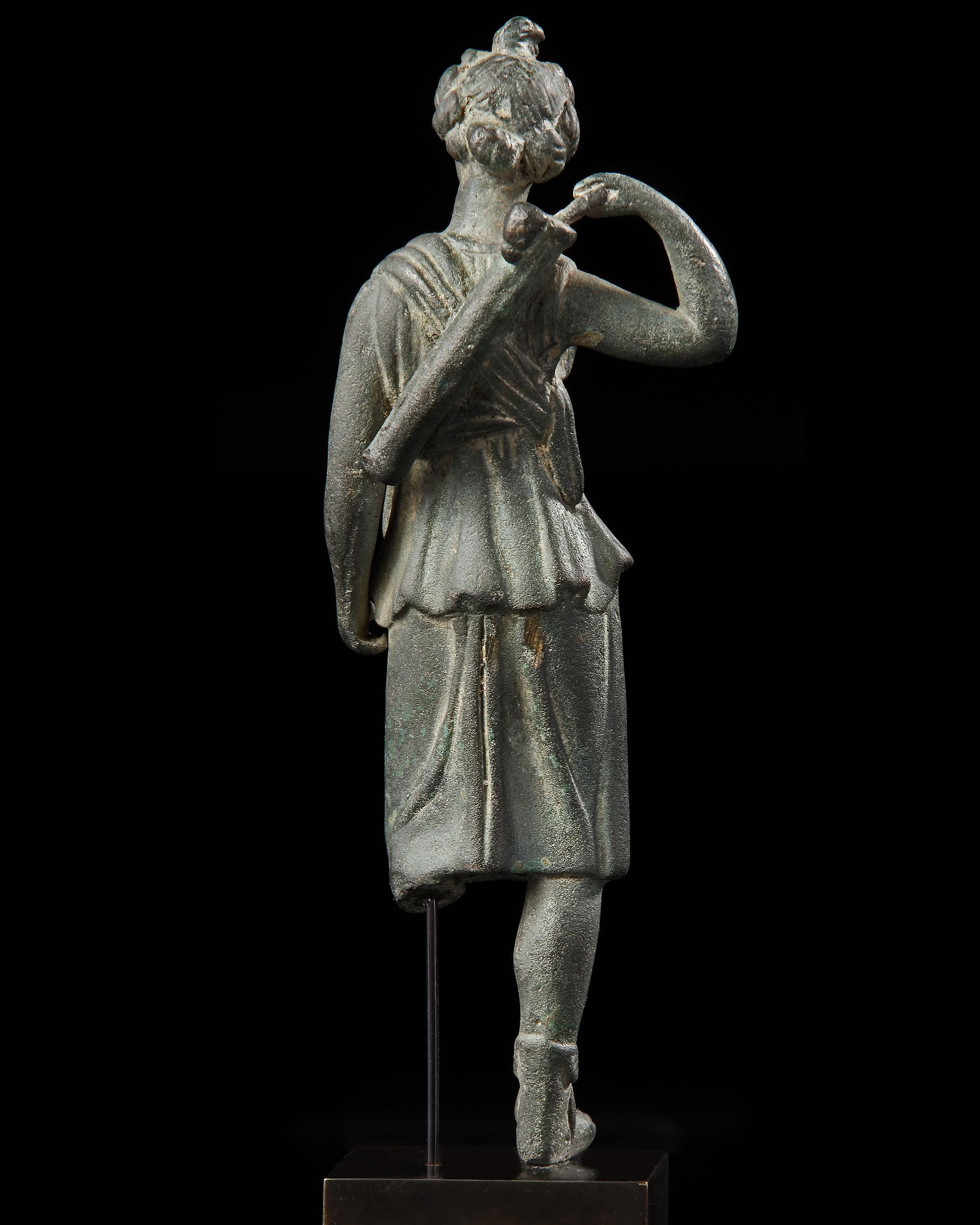 A ROMAN BRONZE STATUETTE OF DIANA, CIRCA 1ST-2ND CENTURY A.D. - Image 4 of 4