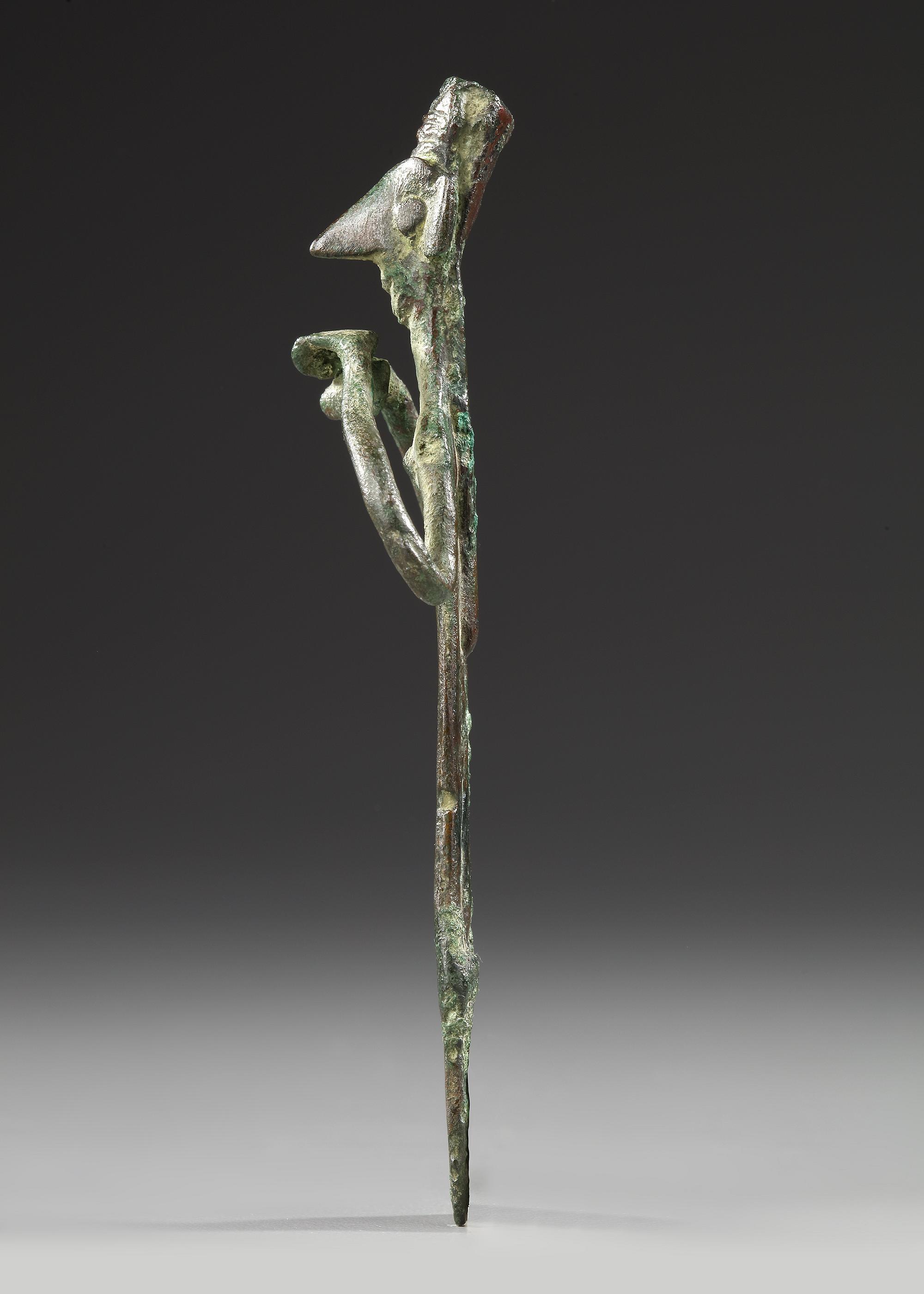 AN ELAMITE BRONZE IDOL, CIRCA 2ND MILLENNIUM B.C. - Image 2 of 3