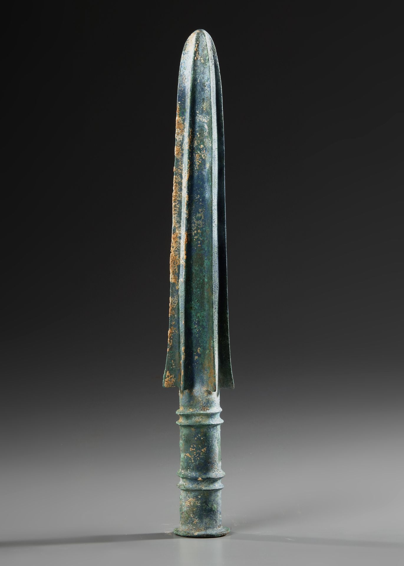 WESTERN ASIATIC BRONZE SPEAR HEAD, CIRCA 800-600 B.C.