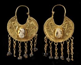 A PAIR OF EASTERN ROMAN GOLD EARRINGS, CIRCA 4TH-5TH CENTURY A.D.
