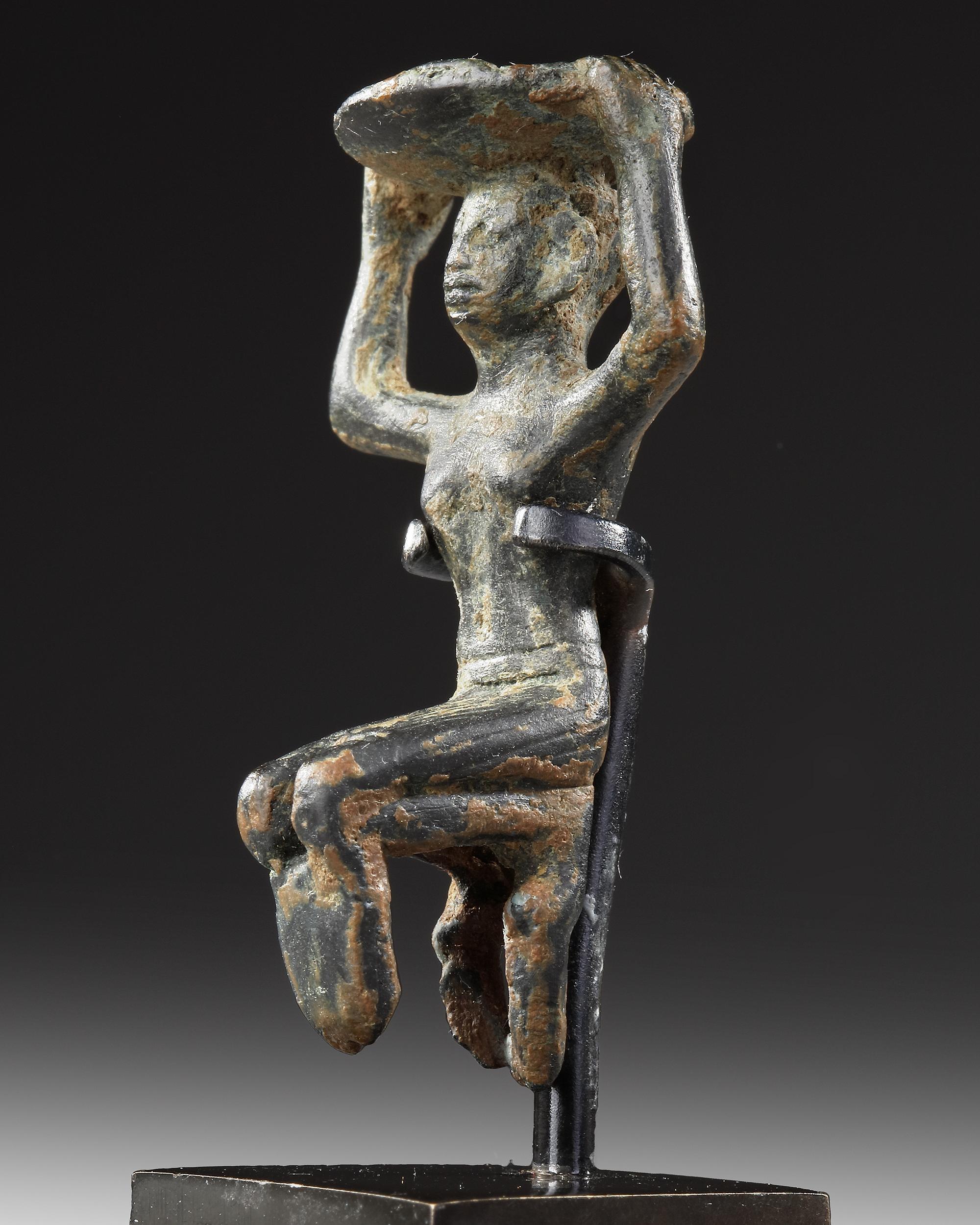 A WESTERN ASIATIC PROTO-ELAMITE STATUETTE, CIRCA 3100-2700 B.C. - Image 4 of 5