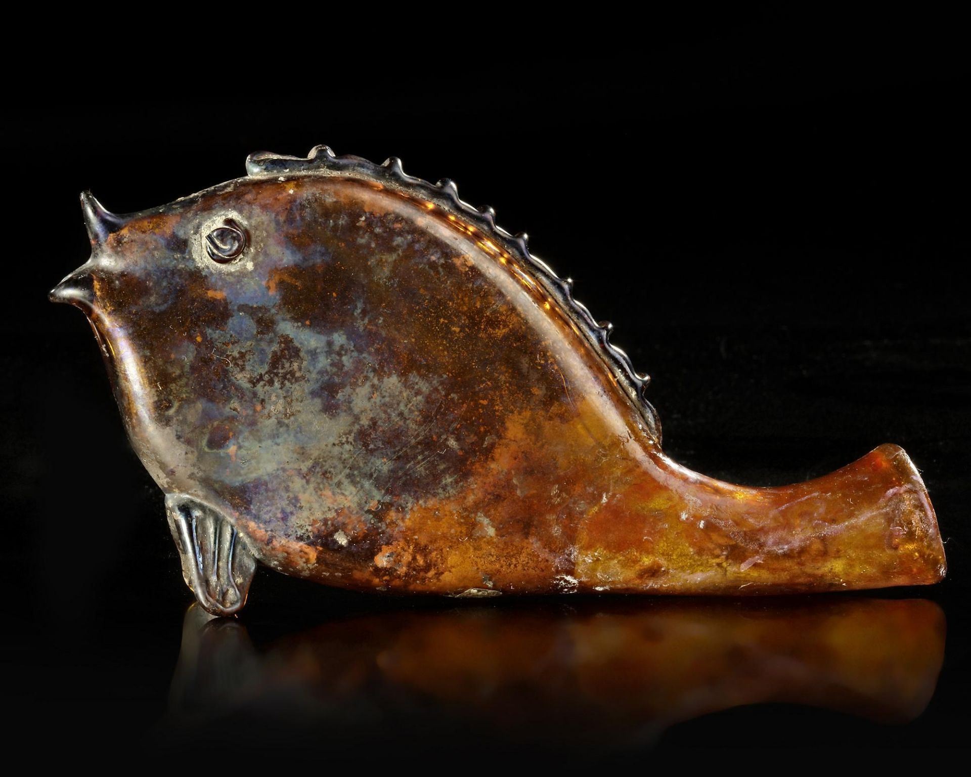 A ROMAN GLASS FLASK IN THE FORM OF A FISH, CIRCA 3RD CENTURY A.D. - Image 2 of 5