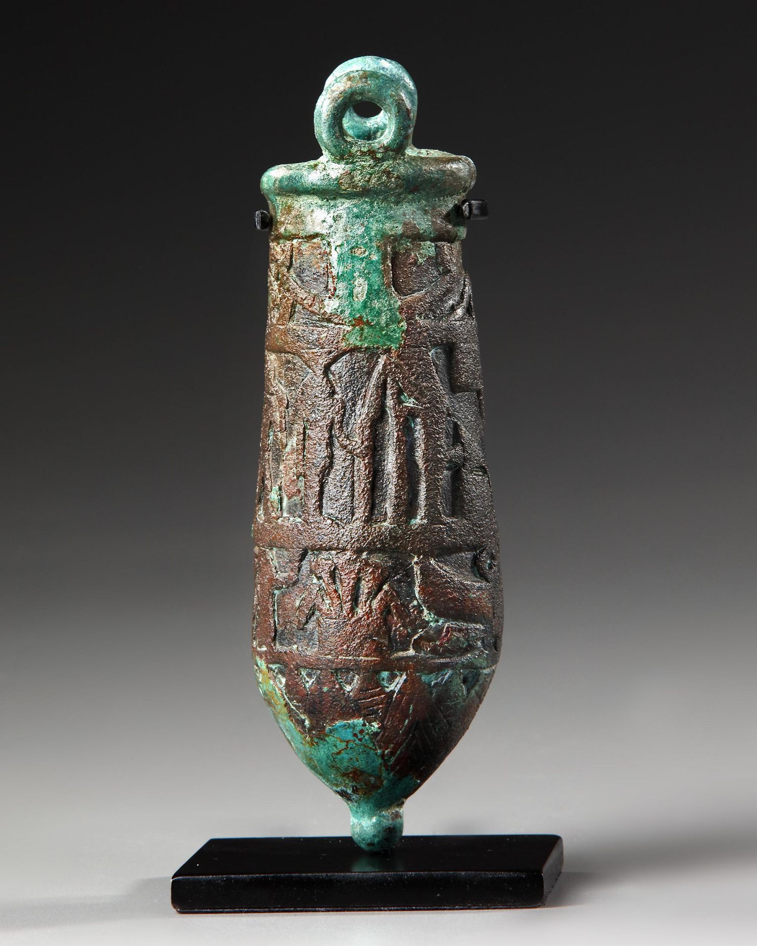 AN EGYPTIAN BRONZE SITULA, PTOLEMAIC PERIOD, CIRCA 304-30 B.C. - Image 3 of 4