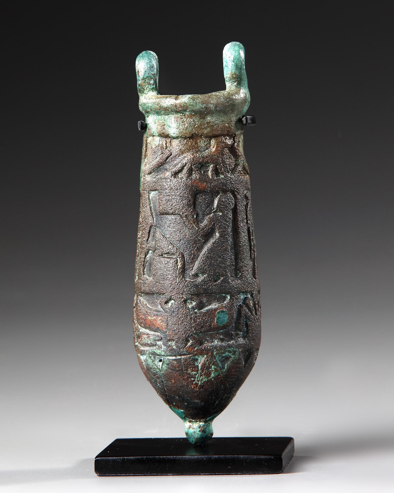 AN EGYPTIAN BRONZE SITULA, PTOLEMAIC PERIOD, CIRCA 304-30 B.C. - Image 2 of 4
