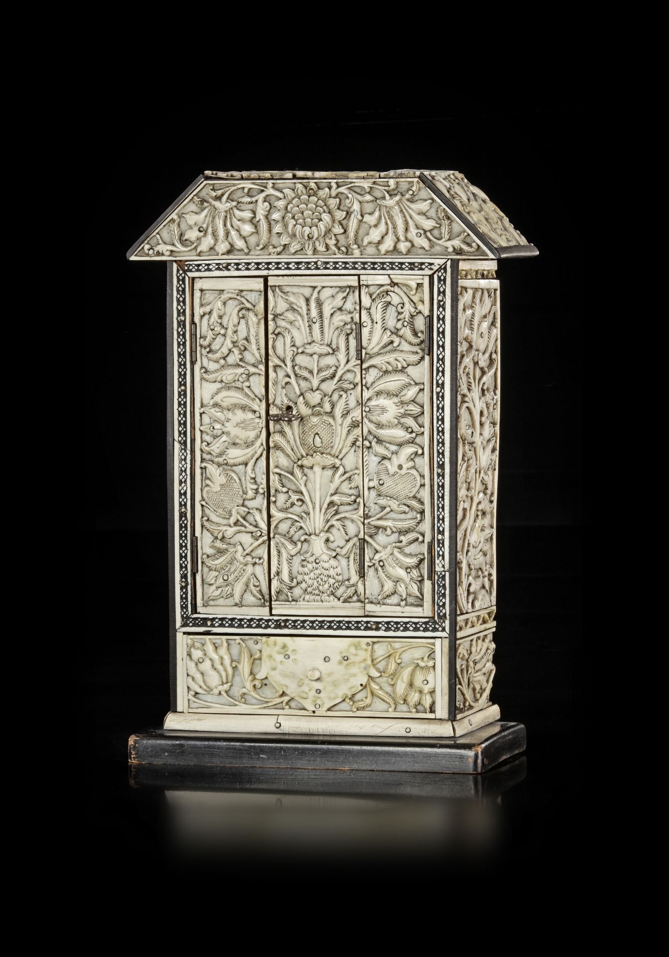 AN IVORY-VENEERED WOODED CABINET, SRI LANKA OR INDIA, LATE 17TH CENTURY - Image 2 of 6